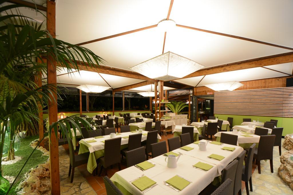 Hotel Porta Rosa 아셰아 외부 사진